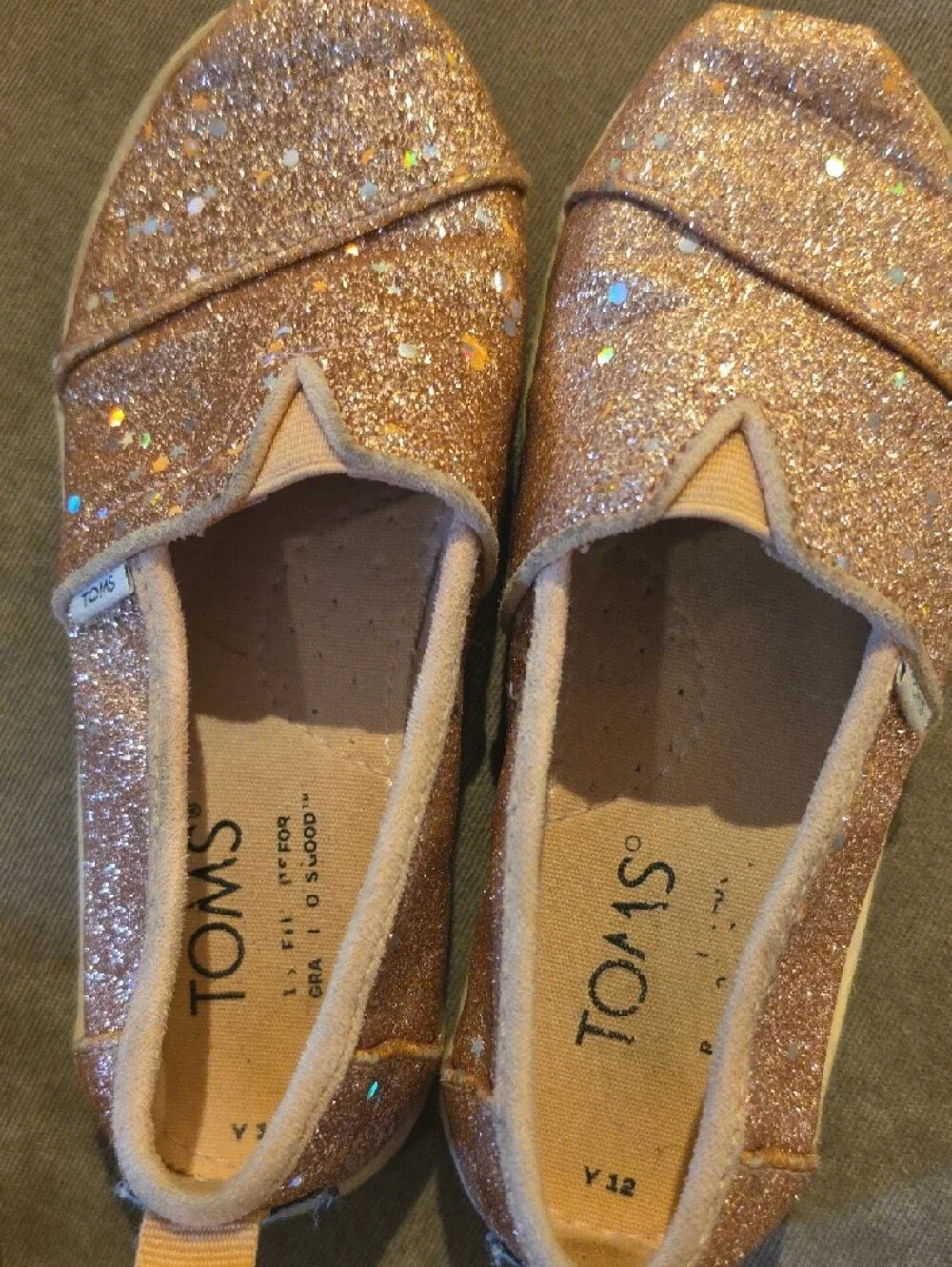 Toms Kids Glitter Slip-On Moccasins in Rose Gold